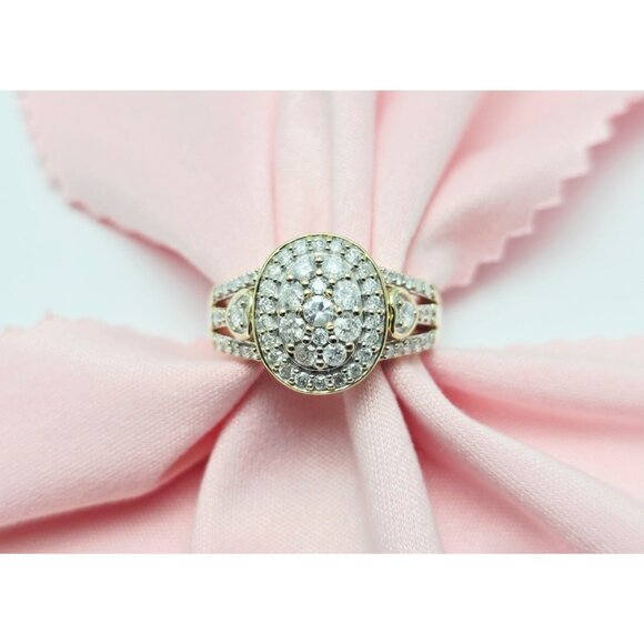 Unique 10K Karat Solid Yellow Gold Designer Diamond Oval Shaped Ring - Size 9.75